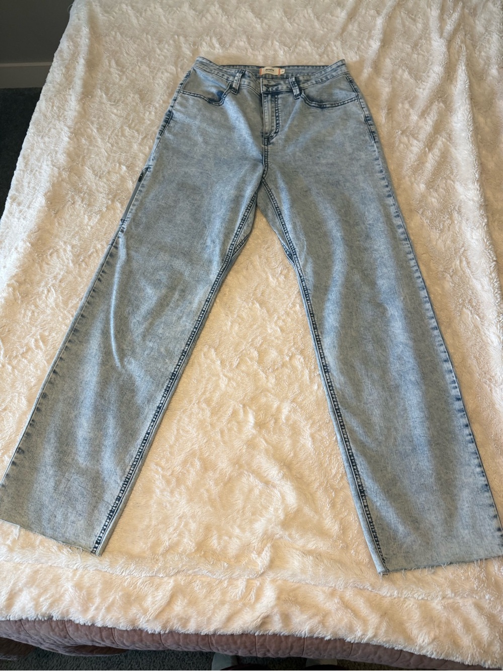 Classic Straight-Leg Women's Jeans in Light Blue